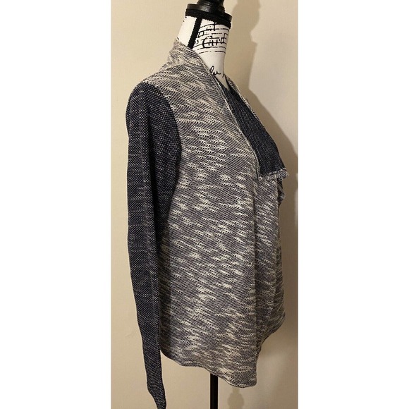 Women’s Signature Studio Size Medium Swing Front Blue Gray Cardigan - Picture 2 of 6